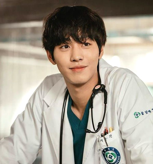 Ahn-Hyo-seop-Dr-Romantic-Seo-Woo-jin--kimdir-nasıl-bir-karakter