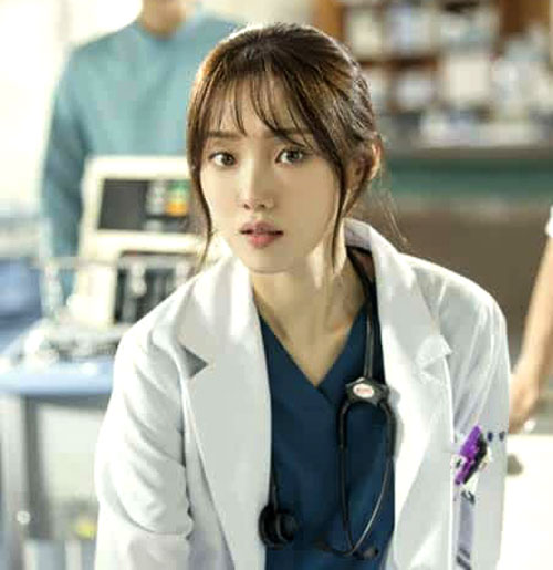 Lee-Sung-kyung-Romantik-Doktor-Cha-Eun-jae-kimdir-nasıl-bir-karakter